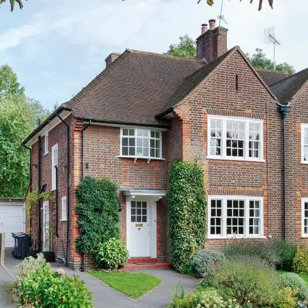 Scenarios 2 Image of UK family home - faulkners scenarios Bexley